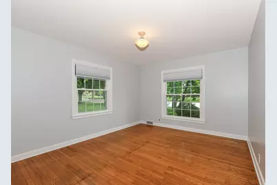 6701 W Howard Ave, Milwaukee, WI 53220 - Photo 17