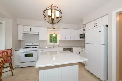 6701 W Howard Ave, Milwaukee, WI 53220 - Photo 13