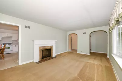6701 W Howard Ave, Milwaukee, WI 53220 - Photo 9