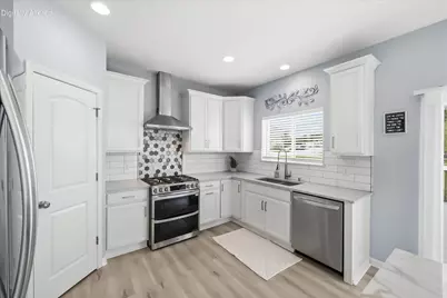 2518  Marie Cir, Waukesha, WI 53189 - Photo 47