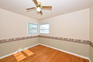 4672 N 69th St, Milwaukee, WI 53218 - Photo 11