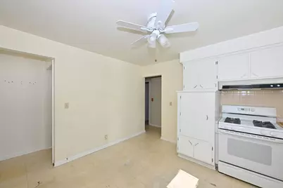 4672 N 69th St, Milwaukee, WI 53218 - Photo 15