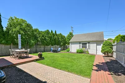 5835 N Lake Dr, Whitefish Bay, WI 53217 - Photo 27