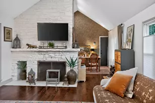 4100 N Ardmore Ave, Shorewood, WI 53211 - Photo 9