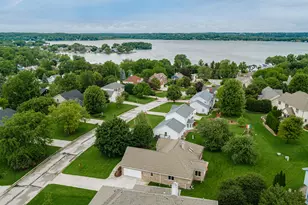W270N2568 Orchard Ln, Pewaukee, WI 53072 - Photo 37