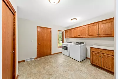 W270N2568  Orchard Ln, Pewaukee, WI 53072 - Photo 27