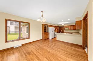 W270N2568 Orchard Ln, Pewaukee, WI 53072 - Photo 15