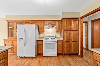 W270N2568  Orchard Ln, Pewaukee, WI 53072 - Photo 11