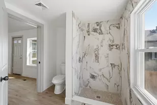 1850 N Warren Ave, Milwaukee, WI 53202 - Photo 23