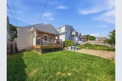 2247 E Vollmer Ave, Milwaukee, WI 53207 - Photo 23
