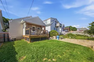 2247 E Vollmer Ave, Milwaukee, WI 53207 - Photo 23