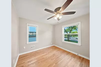 2247 E Vollmer Ave, Milwaukee, WI 53207 - Photo 13