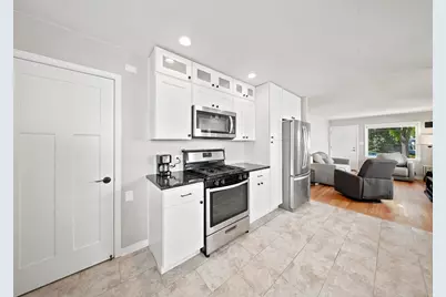 2247 E Vollmer Ave, Milwaukee, WI 53207 - Photo 9