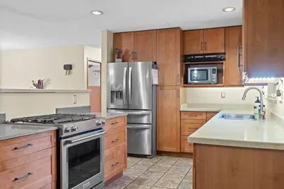 4016  Mary Dr, Onalaska, WI 54650 - Photo 9