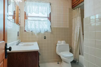 1405 S 13th St, Manitowoc, WI 54220 - Photo 23