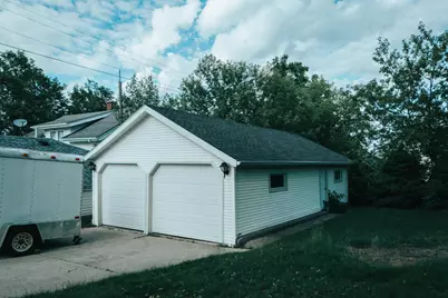 1405 S 13th St, Manitowoc, WI 54220 - Photo 31