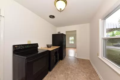 6639 W Bennett Ave, Milwaukee, WI 53219 - Photo 7