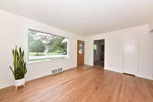 6639 W Bennett Ave, Milwaukee, WI 53219 - Photo 5