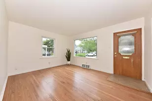 6639 W Bennett Ave, Milwaukee, WI 53219 - Photo 3