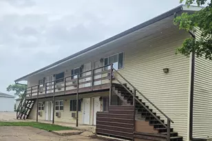 425 10th St, La Crosse, WI 54601 - Photo 1