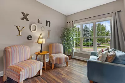 1822  Coach House Ct, Racine, WI 53406 - Photo 7