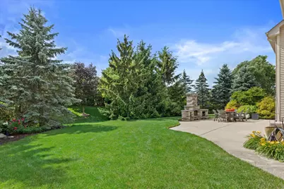 1822  Coach House Ct, Racine, WI 53406 - Photo 31