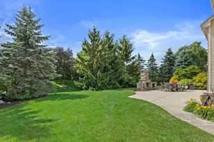 1822 Coach House Ct, Racine, WI 53406 - Photo 31