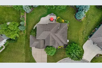 1822  Coach House Ct, Racine, WI 53406 - Photo 33