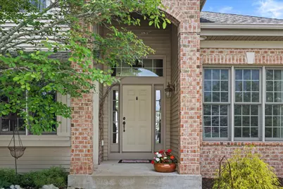 1822  Coach House Ct, Racine, WI 53406 - Photo 3