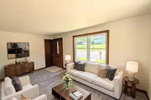214 Fairview St, Watertown, WI 53094 - Photo 3