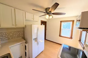 214 Fairview St, Watertown, WI 53094 - Photo 11