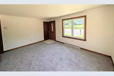 214  Fairview St, Watertown, WI 53094 - Photo 9