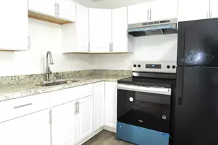 1711 E Belleview Pl, Milwaukee, WI 53211 - Photo 7