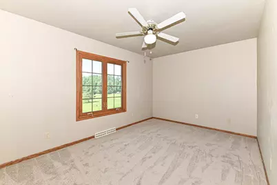 8203  Northwestern Ave, Racine, WI 53406 - Photo 17