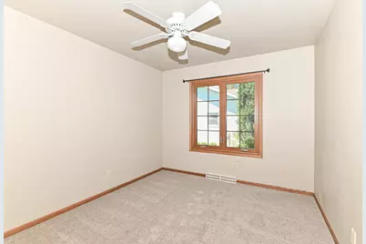 8203  Northwestern Ave, Racine, WI 53406 - Photo 15