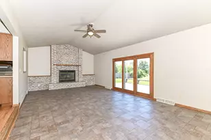 8203 Northwestern Ave, Racine, WI 53406 - Photo 7