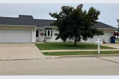 284  Martin Dr #286, Fredonia, WI 53021 - Photo 1