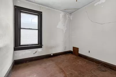 2927 W Lapham St #2927A, Milwaukee, WI 53215 - Photo 17