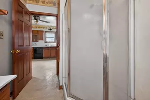 2927 W Lapham St, Milwaukee, WI 53215 - Photo 13