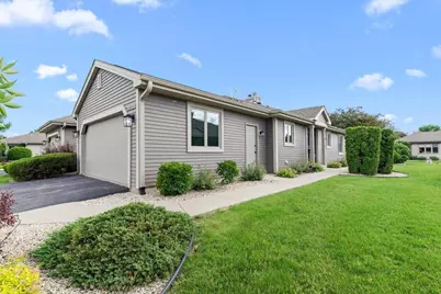 W173N8073  Shady Ln, Menomonee Falls, WI 53051 - Photo 39
