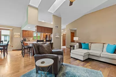 W173N8073  Shady Ln, Menomonee Falls, WI 53051 - Photo 7