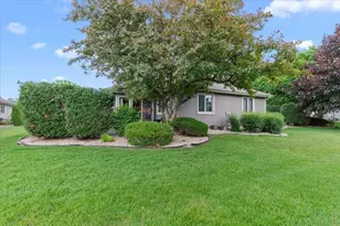 W173N8073 Shady Ln, Menomonee Falls, WI 53051 - Photo 19