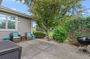 W173N8073 Shady Ln, Menomonee Falls, WI 53051 - Photo 17