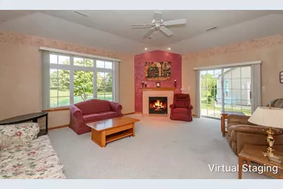 5394 S Butterfield Way, Greenfield, WI 53221 - Photo 3