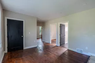 908 W Hadley St, Milwaukee, WI 53206 - Photo 13