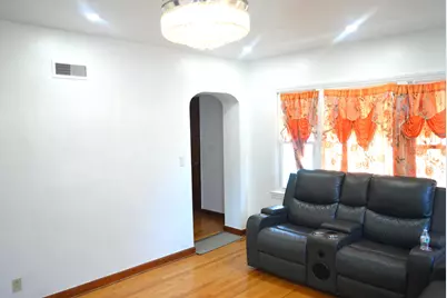 1561 W Morgan Ave, Milwaukee, WI 53221 - Photo 9