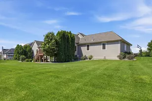 7306 S Stone Hedge Dr, Franklin, WI 53132 - Photo 45