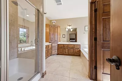 7306 S Stone Hedge Dr, Franklin, WI 53132 - Photo 17