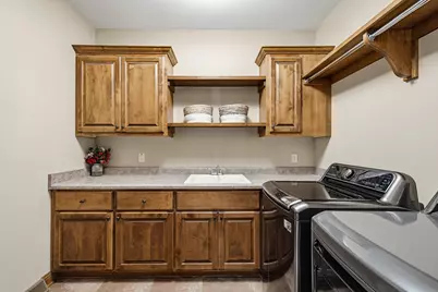 7306 S Stone Hedge Dr, Franklin, WI 53132 - Photo 25