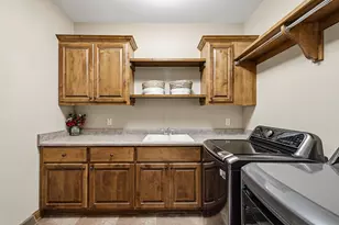 7306 S Stone Hedge Dr, Franklin, WI 53132 - Photo 25